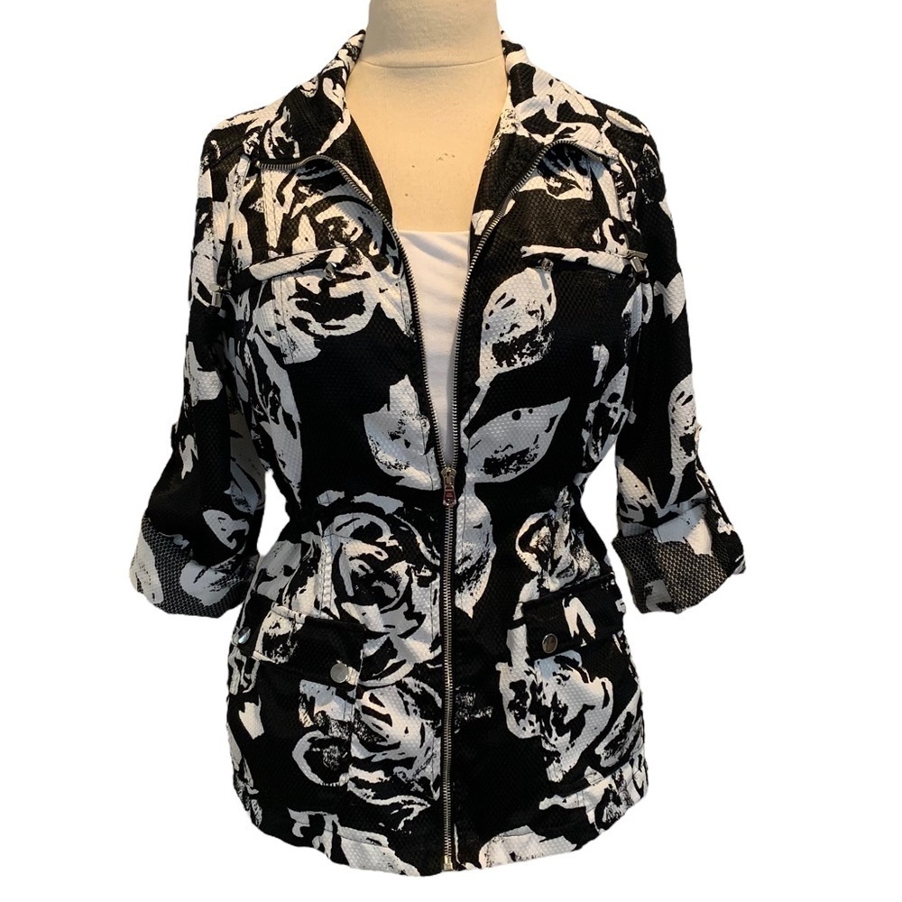 Erin London Black & White lightweigt zip front summer floral Jacket size Small